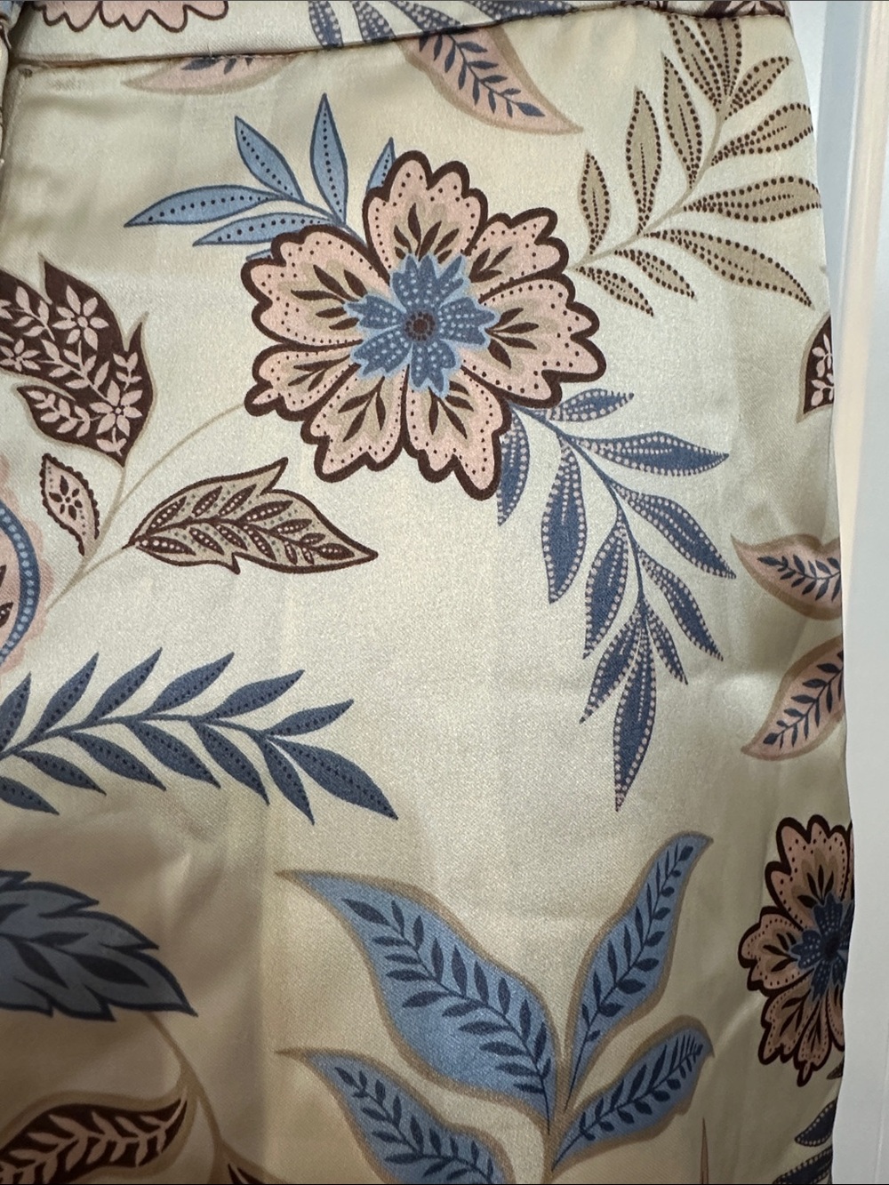 NWT satin pants - Picture 2 of 14
